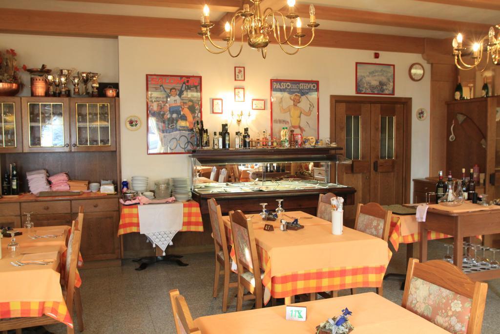 Hotel Genziana Passo Stelvio Exteriör bild