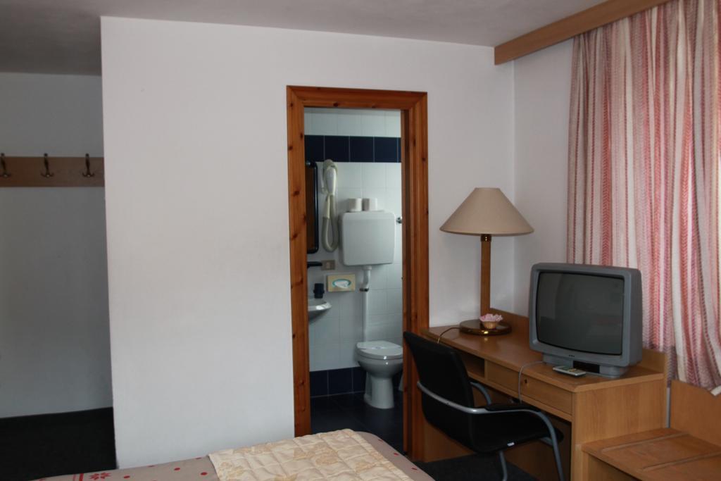 Hotel Genziana Passo Stelvio Exteriör bild